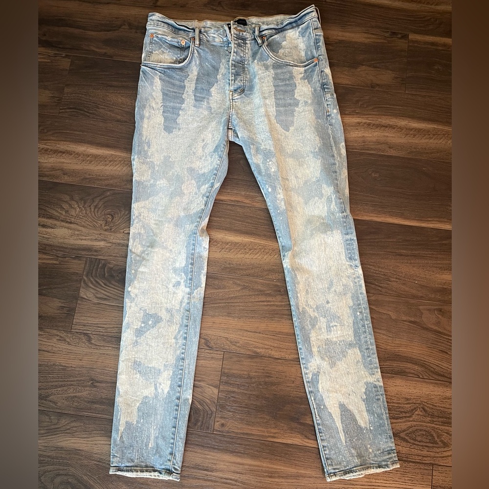 Men’s PURPLE Brand size 36 paint splatter jeans